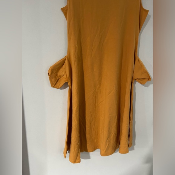 No Sleeve Midi Dress with Hidden Pockets - Picture 4 of 4